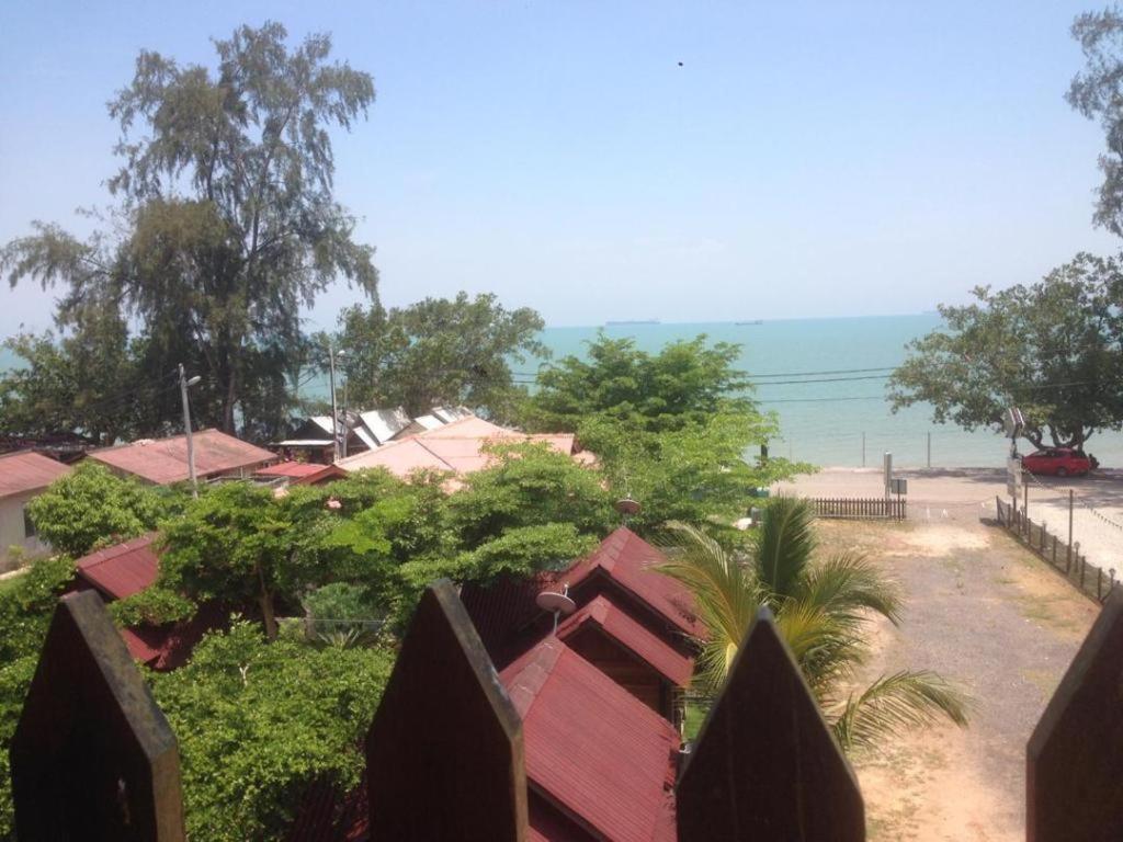 Kampong Pinang Sebatang 3*