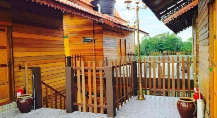 Kampong Pinang Sebatang 3* Malacca