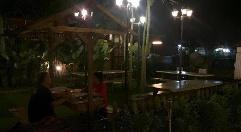 Kampong Pinang Sebatang Hotel 3*