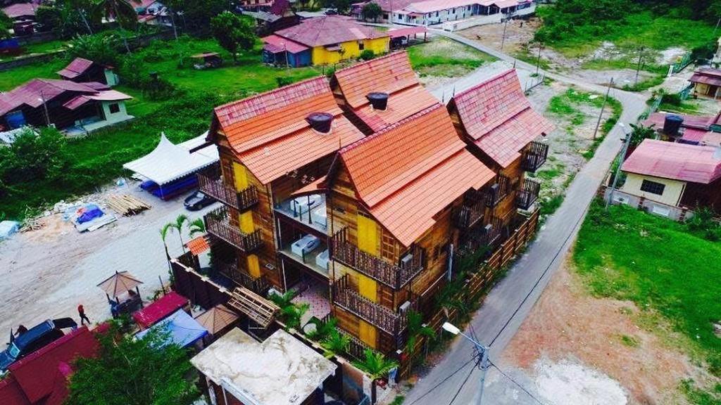 Kampong Pinang Sebatang Hotel