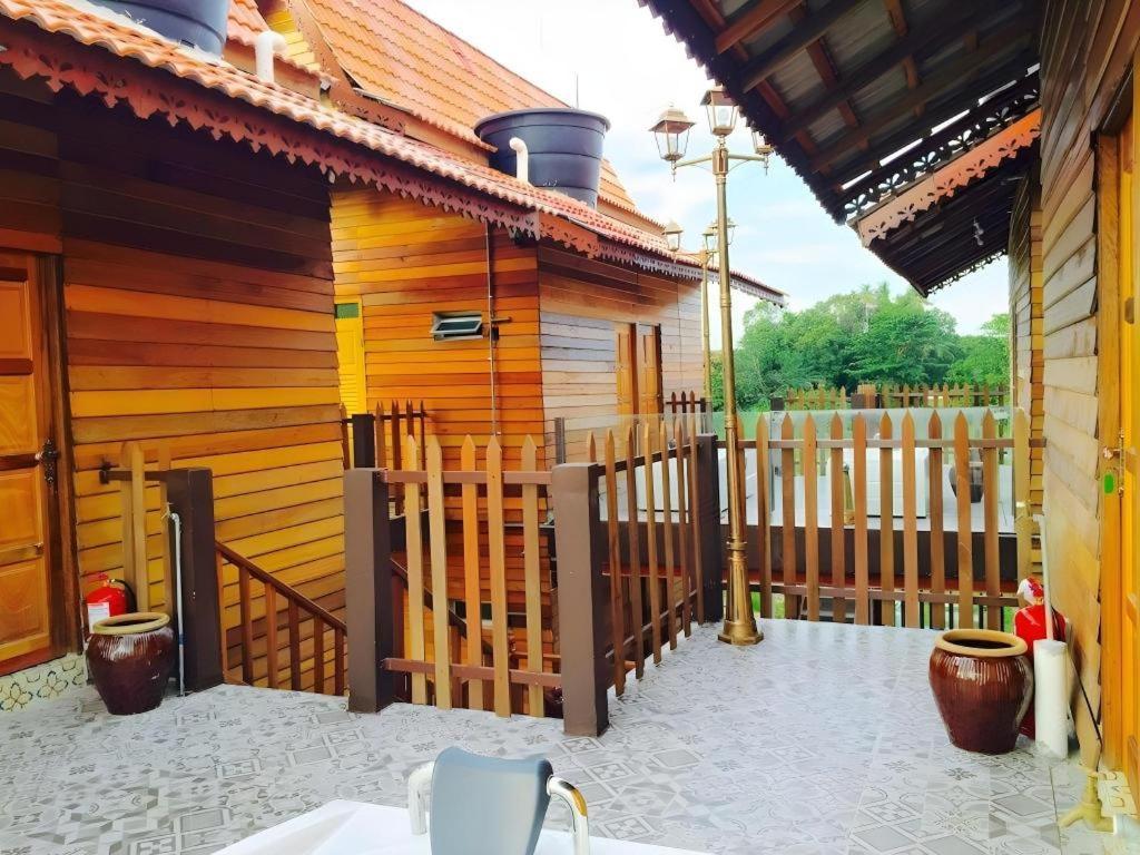 Hotel Kampong Pinang Sebatang